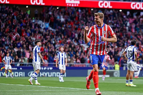 برباعية "السوبر" سورلوث.. أتلتيكو مدريد يسحق ريال سوسيداد في الدوري الإسباني